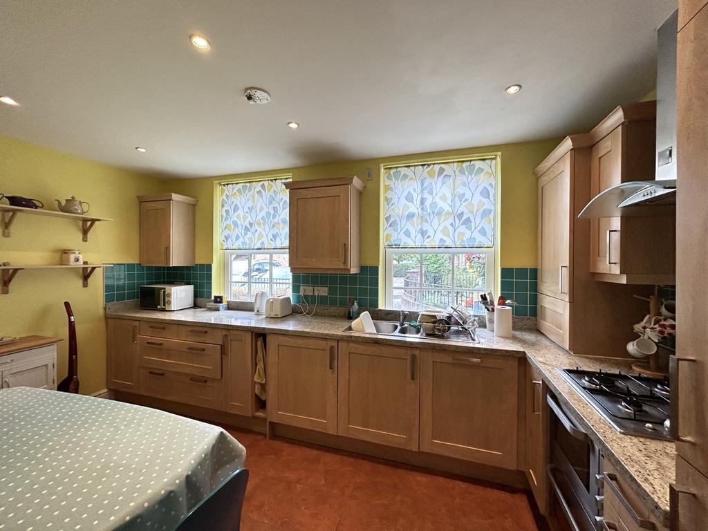 Kitchen 1