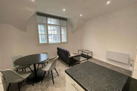 undefined, 33 Lowgate, Hull HU1