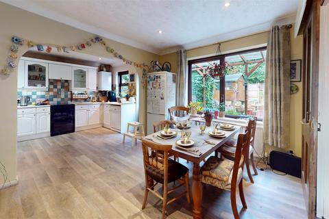 3 Hetton Close, Heelands, Milton Keynes, MK13 7NP