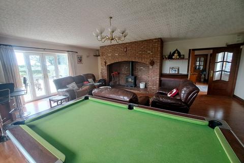 6 bedroom equestrian property for sale, Cross Hands, Llanelli, SA14