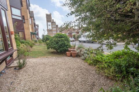 2 bedroom ground floor flat for sale, Victoria Road, The Lawns, CT11