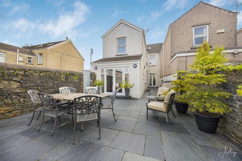 6 bedroom townhouse for sale, Gnoll Park Road, Neath