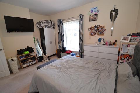 14 Albert Road, Queensbury, Bradford, BD13 1PB