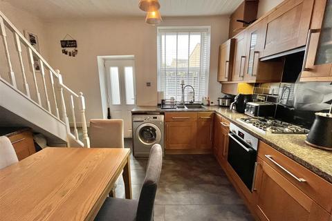 2 bedroom end of terrace house for sale, Greenfield Street, Hadfield, Glossop