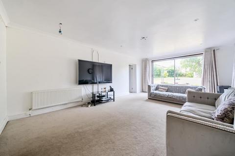 4 bedroom detached house for sale, Calder Avenue, Hertfordshire AL9