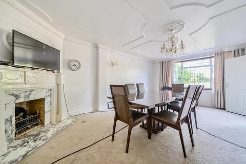 4 bedroom detached house for sale, Calder Avenue, Hertfordshire AL9