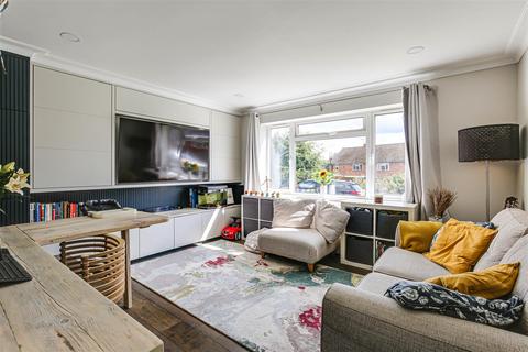 2 bedroom flat for sale, Ash Road, Westerham TN16