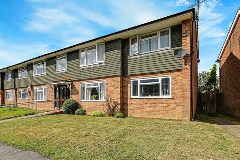 2 bedroom flat for sale, Ash Road, Westerham TN16