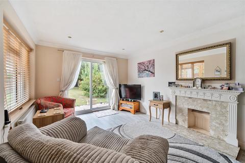 4 bedroom detached house for sale, Lion Road, Pagham