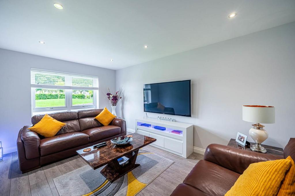 Eagles Crescent, Motherwell 4 bed detached house for sale £370,000