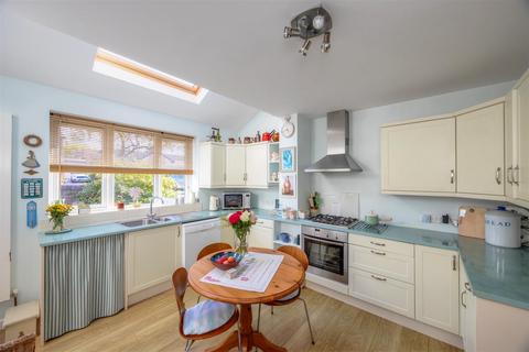 3 bedroom semi-detached house for sale, Peterborough Road, Sheffield