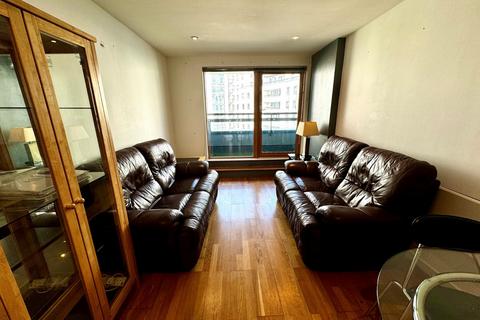 2 bedroom flat to rent, East Street, Leeds, UK, LS9