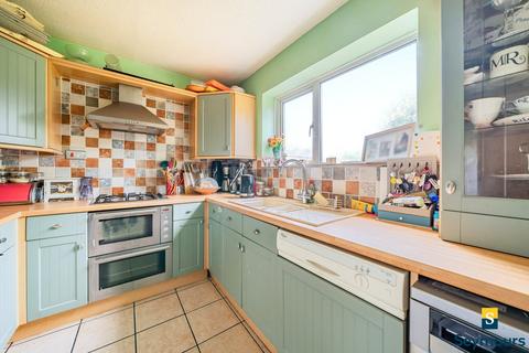 2 bedroom semi-detached house for sale, Cypress Road, Surrey GU1