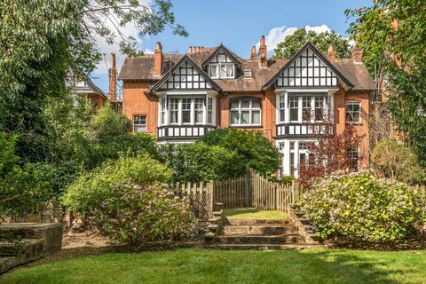 Flat 4, 25 Old Hill, Chislehurst, BR7 5LZ
