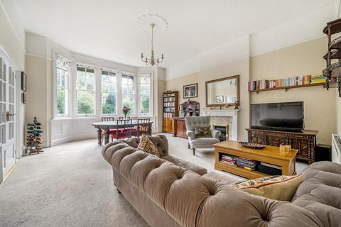 Flat 4, 25 Old Hill, Chislehurst, BR7 5LZ
