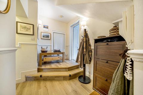 Flat 4, 25 Old Hill, Chislehurst, BR7 5LZ