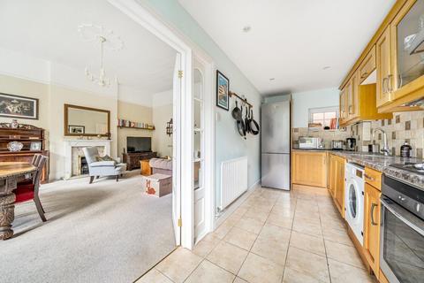 Flat 4, 25 Old Hill, Chislehurst, BR7 5LZ