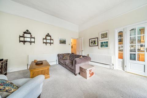 Flat 4, 25 Old Hill, Chislehurst, BR7 5LZ