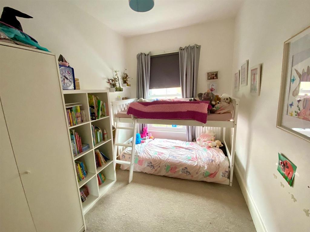BED 4.jpg
