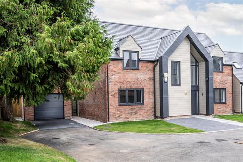 4 bedroom detached house for sale, Bowling Green, Halford