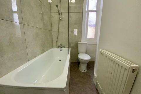 2 bedroom flat to rent, Brunswick Place, Hove, BN3