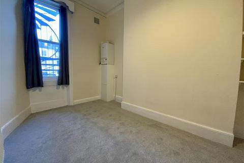 2 bedroom flat to rent, Brunswick Place, Hove