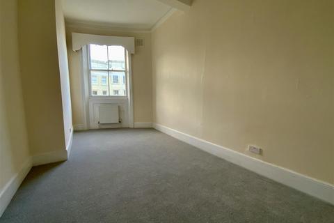 2 bedroom flat to rent, Brunswick Place, Hove