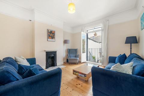 2 bedroom flat for sale, Hayter Road, SW2