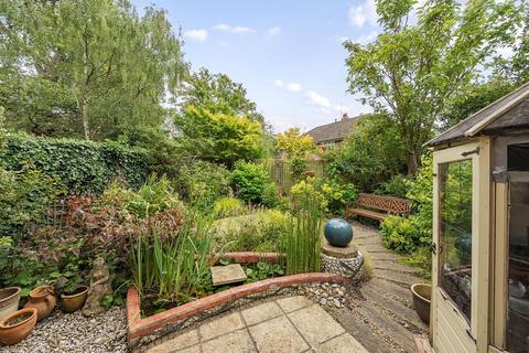 27 Hatch Place, Kingston Upon Thames, KT2 5NB