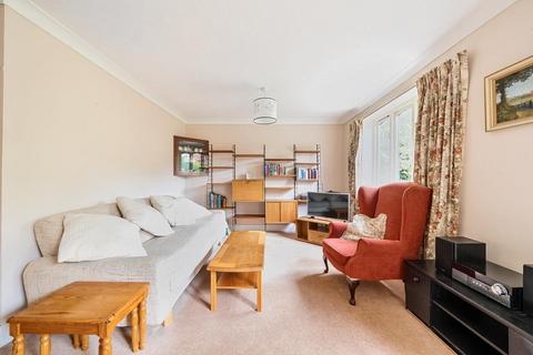 27 Hatch Place, Kingston Upon Thames, KT2 5NB