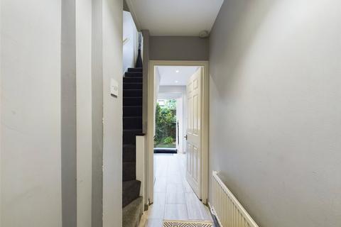 3 bedroom end of terrace house to rent, Barnfield Place, London E14