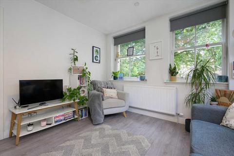 2 bedroom apartment for sale, Flat 2, 22 Kirk Wynd, FK1 1JR