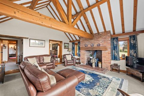 4 bedroom barn conversion for sale, Kersall, Newark, Nottinghamshire, NG22 0BJ