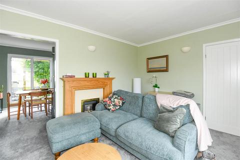 4 Marshmead, Hilperton, Trowbridge, BA14 7SE