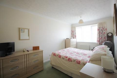 2 bedroom apartment for sale, Victoria Road, Netley Abbey, Southampton, SO31 5BX