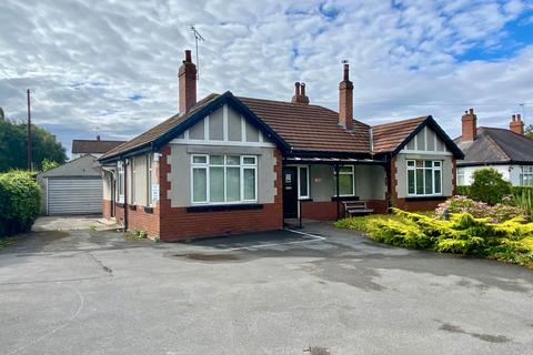 3 bedroom detached bungalow for sale, Wetherby, York Road, LS22