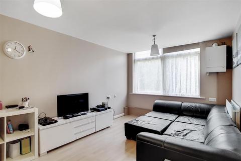 2 bedroom apartment to rent, Fairlead House, Cassilis Road, London, E14