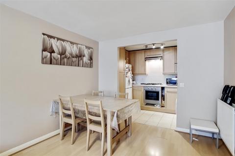 2 bedroom apartment to rent, Fairlead House, Cassilis Road, London, E14