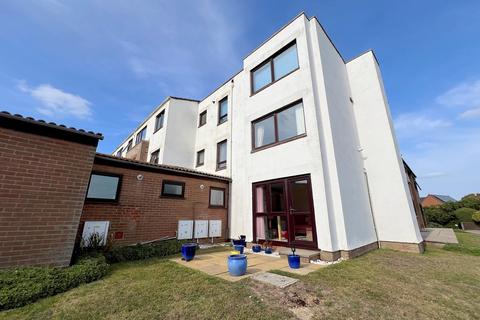 1 bedroom flat for sale, Shingle Bank Drive, Milford On Sea, Lymington, Hampshire. SO41 0WR