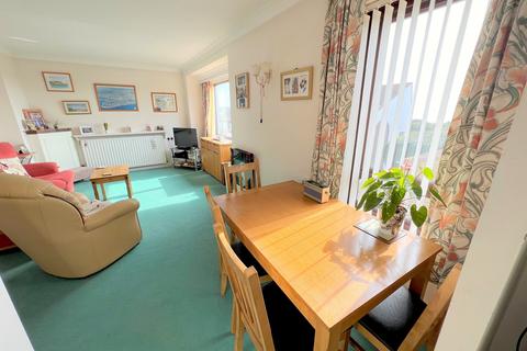 1 bedroom flat for sale, Shingle Bank Drive, Milford On Sea, Lymington, Hampshire. SO41 0WR