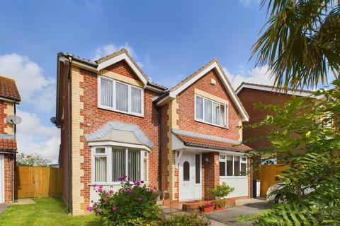 4 bedroom detached house for sale, Monarch Gardens, Eastbourne