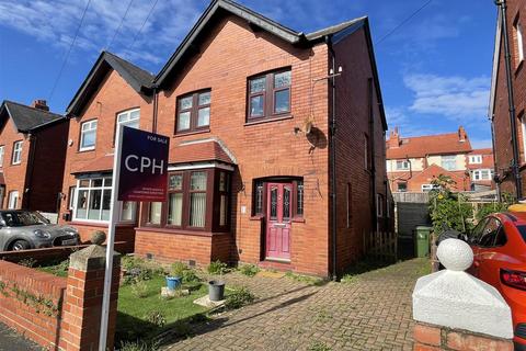 3 bedroom house for sale, Peasholm Gardens, Scarborough