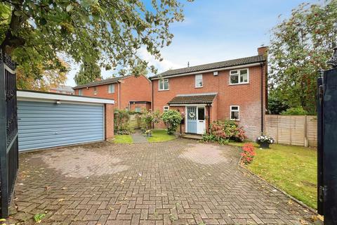 3 bedroom detached house for sale, Warwick New Road, Leamington Spa