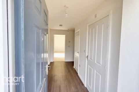 3 bedroom detached house for sale, Sierra Drive, Aylesbury