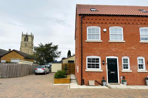 3 bedroom end of terrace house for sale, Church Street, Thorne, Doncaster