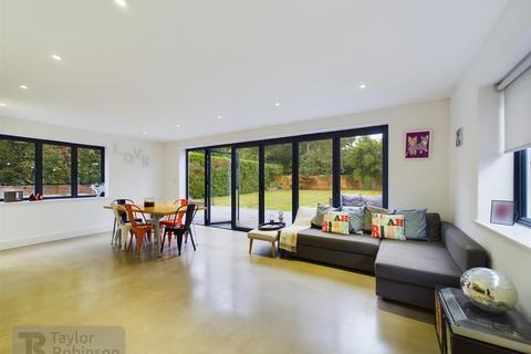 4 bedroom house for sale, Pound Hill, Crawley