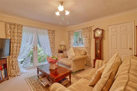 2 bedroom bungalow for sale, Tendring CO16