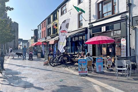 Restaurant to rent, Castle Square, Caernarfon, Gwynedd, LL55