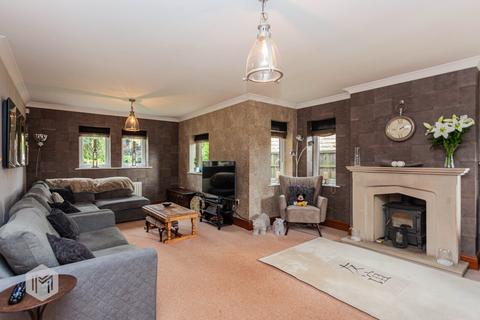 1 Boundary Edge, Edenfield, Bury, BL0 0GX