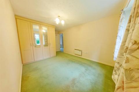 2 bedroom ground floor flat to rent, Bells Lane, Fareham PO14